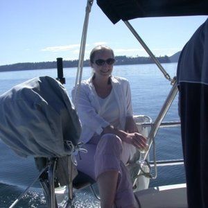 Meet your Posher, Caroline